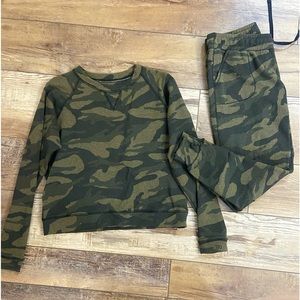 Albion set. Doesn’t sell as a set but I am listing as one.